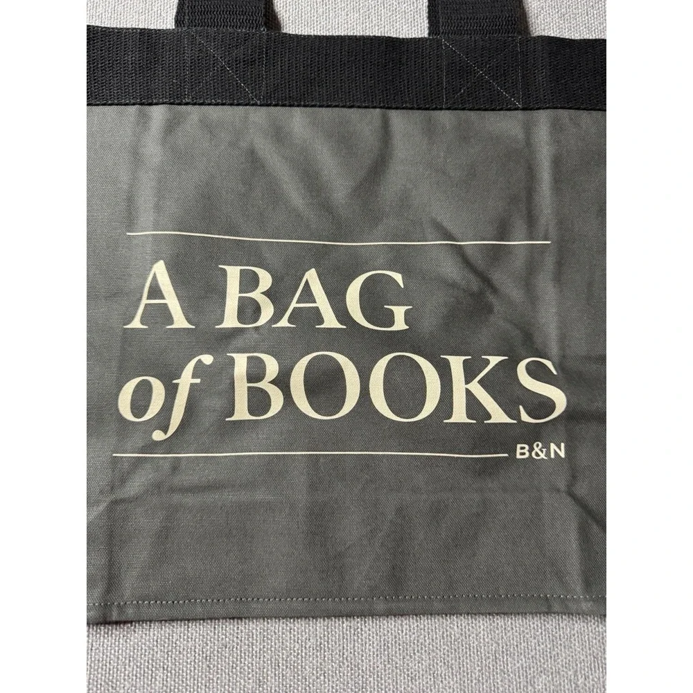 Barnes & Noble 